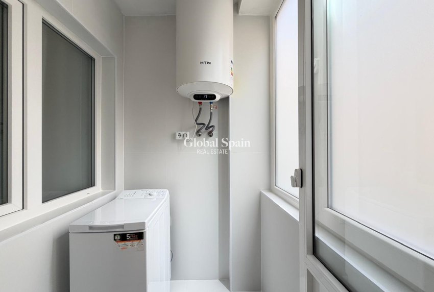 Revente - PENTHOUSE -
TORREVIEJA - Playa del Cura