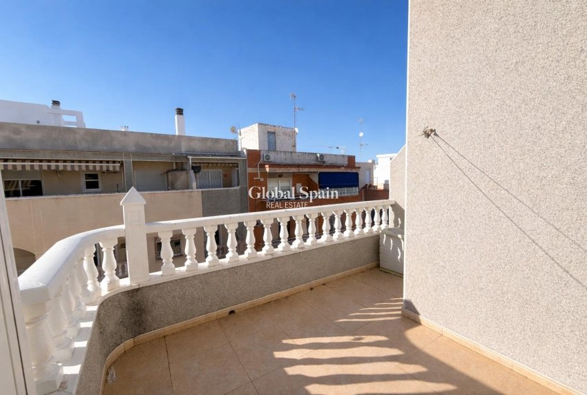 Revente - PENTHOUSE -
TORREVIEJA - Playa del cura