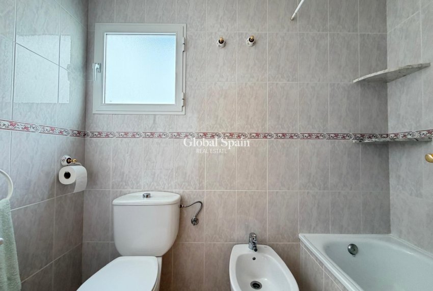 Revente - PENTHOUSE -
TORREVIEJA - Playa del Cura