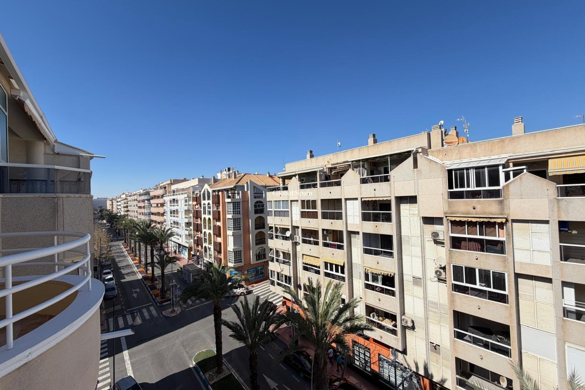 Revente - PENTHOUSE -
TORREVIEJA - Playa del Cura