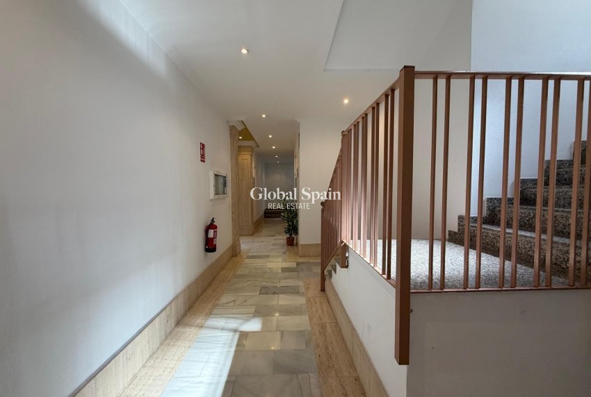 Revente - PENTHOUSE -
TORREVIEJA - Playa del Cura