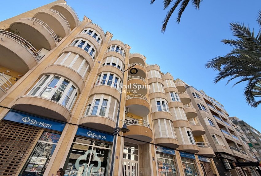 Revente - PENTHOUSE -
TORREVIEJA - Playa del Cura