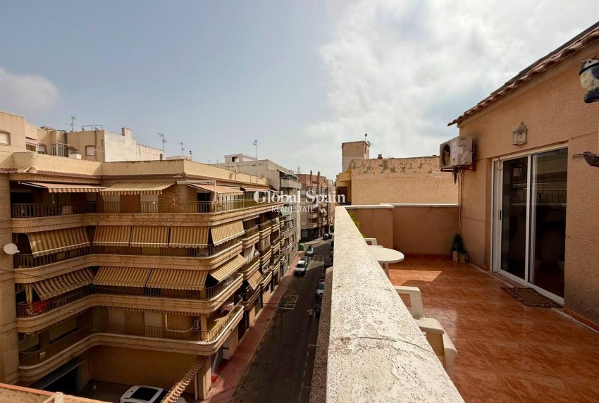 Revente - PENTHOUSE -
TORREVIEJA - Playa del Cura