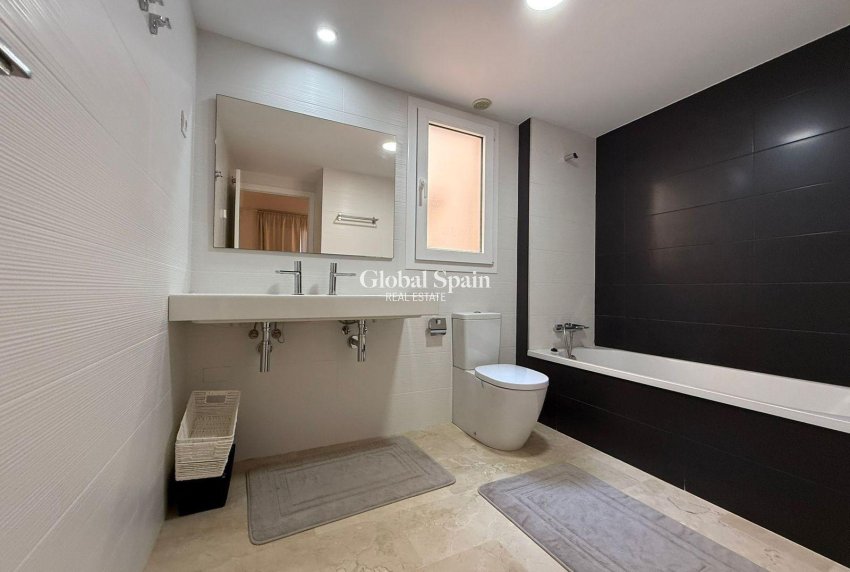 Revente - Penthouse -
TORREVIEJA - Punta Prima