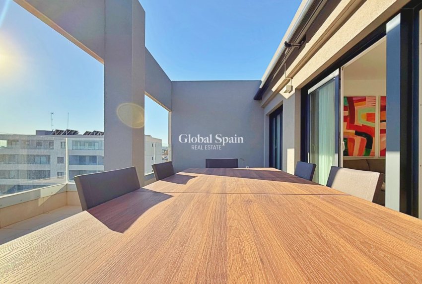 Revente - Penthouse -
TORREVIEJA - Punta Prima