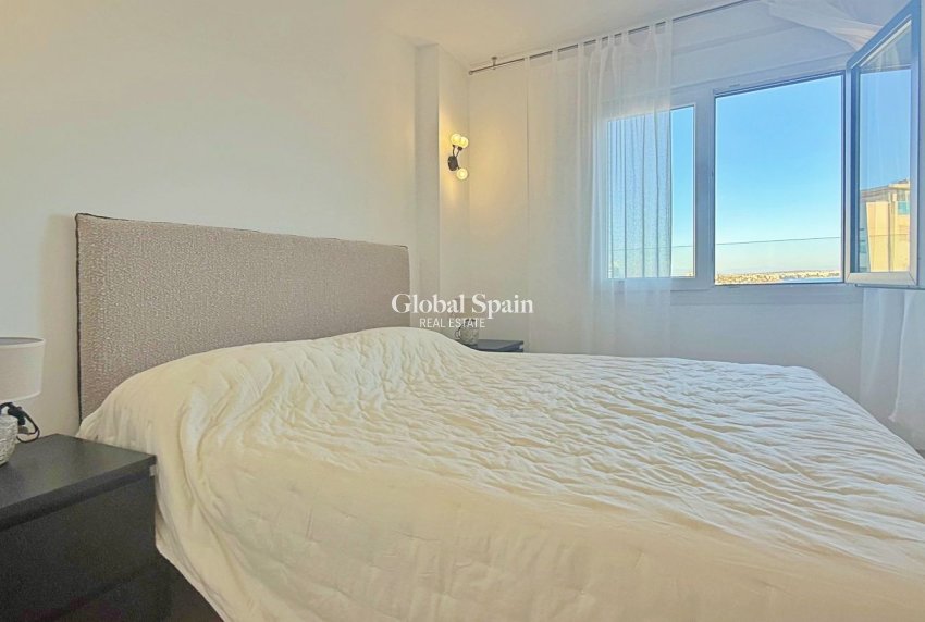 Revente - Penthouse -
TORREVIEJA - Punta Prima
