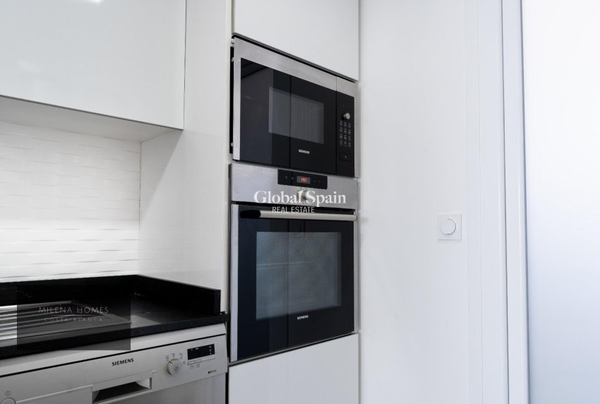 Revente - PENTHOUSE -
TORREVIEJA - Punta Prima