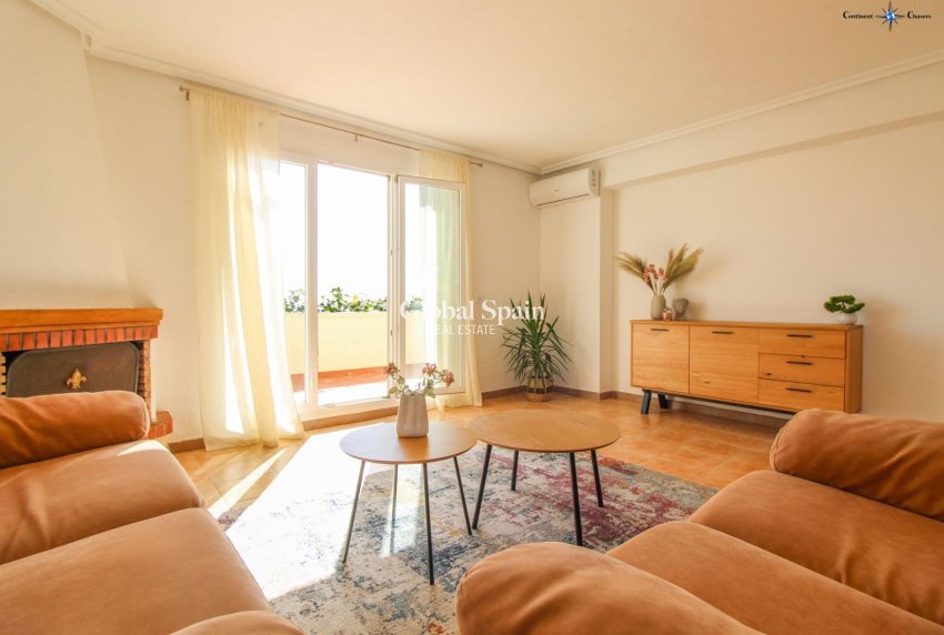 Revente - PENTHOUSE -
TORREVIEJA - Punta Prima