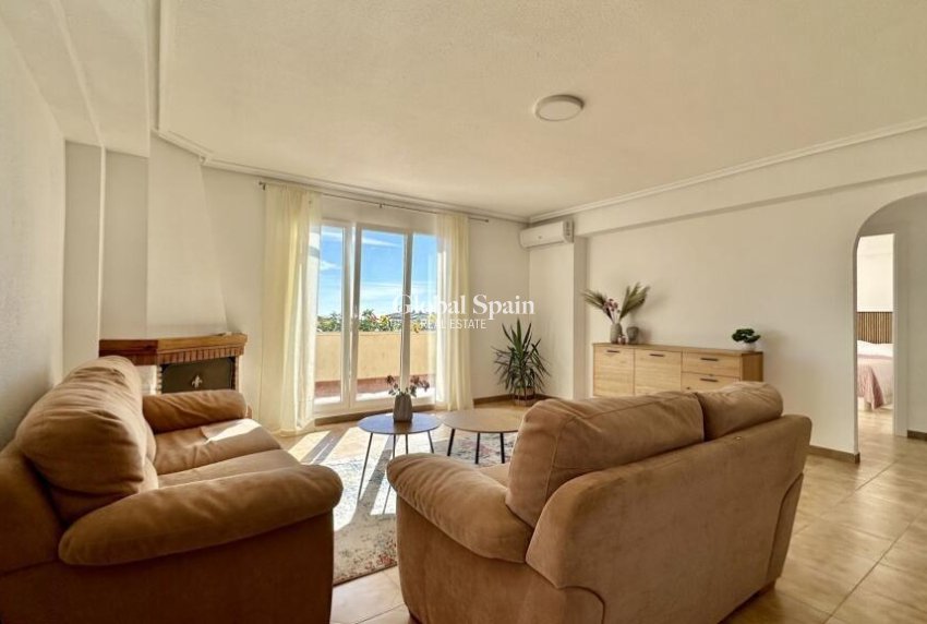 Revente - PENTHOUSE -
TORREVIEJA - Punta Prima