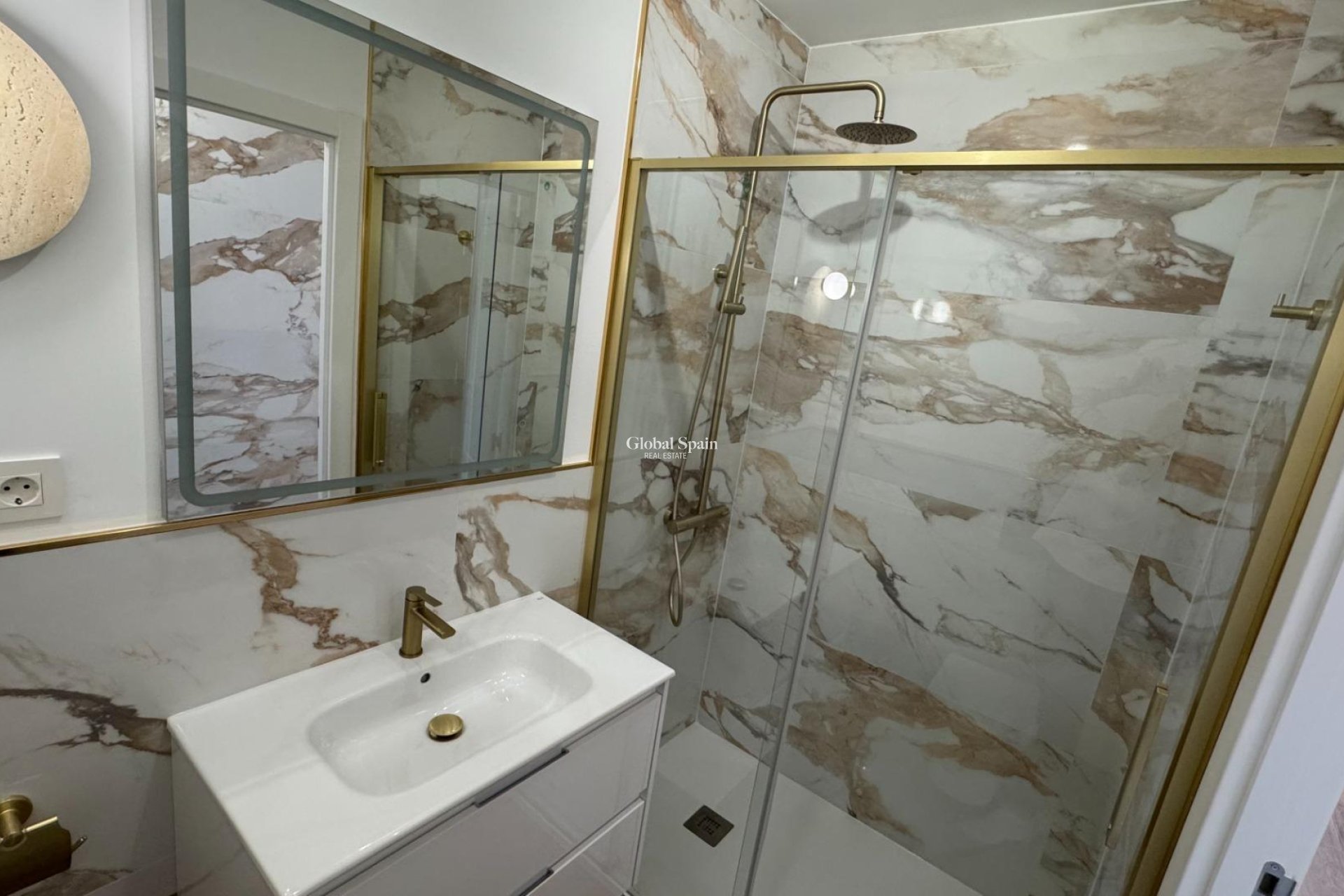 Revente - PENTHOUSE -
TORREVIEJA - Punta Prima