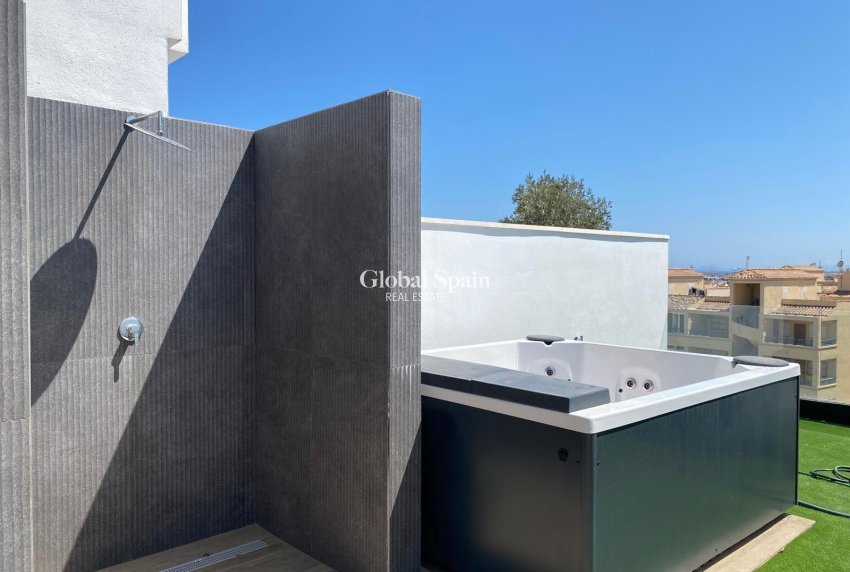 Revente - PENTHOUSE -
TORREVIEJA - Punta Prima