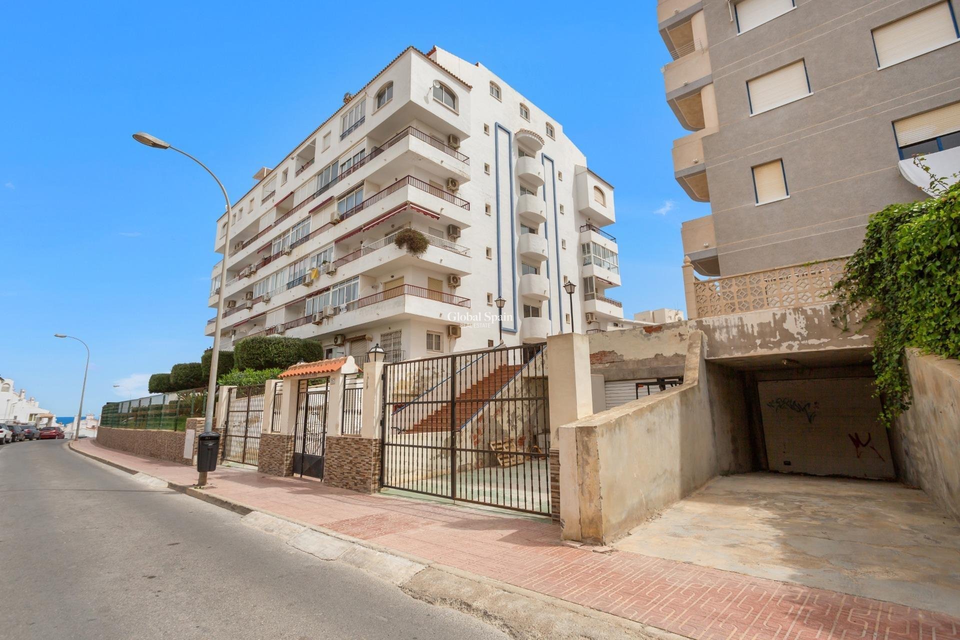 Revente - Penthouse -
TORREVIEJA - Torreblanca