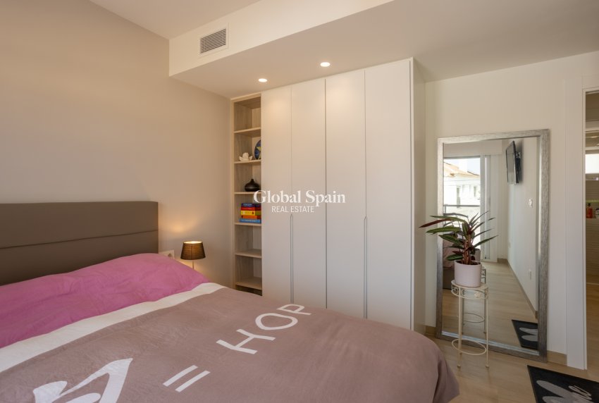 Revente - PENTHOUSE -
VILLAMARTÍN - Costa Blanca