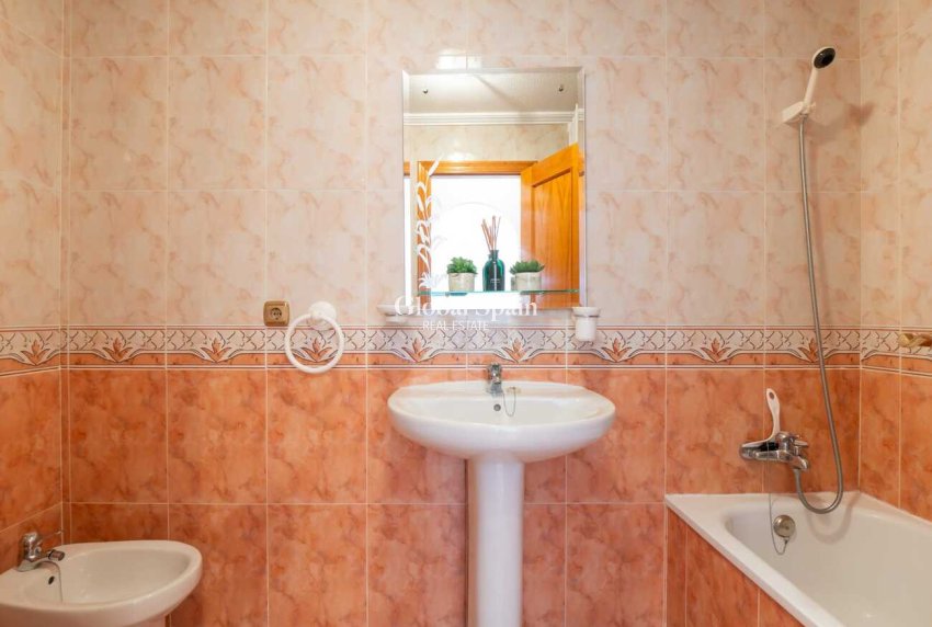 Revente - PENTHOUSE -
VILLAMARTÍN - Costa Blanca