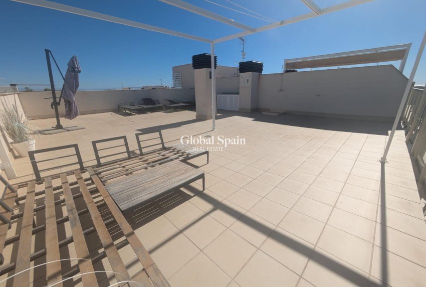 Revente - PENTHOUSE -
VILLAMARTÍN - Costa Blanca