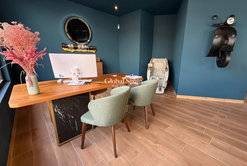 Revente - PROPRIÉTÉ COMMERCIALE -
PALMA - Mallorca