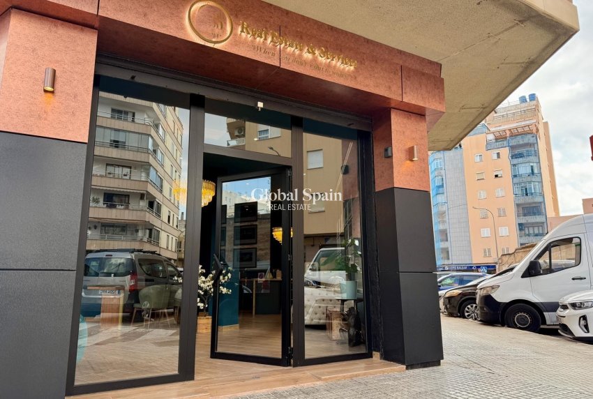 Revente - PROPRIÉTÉ COMMERCIALE -
PALMA - Mallorca