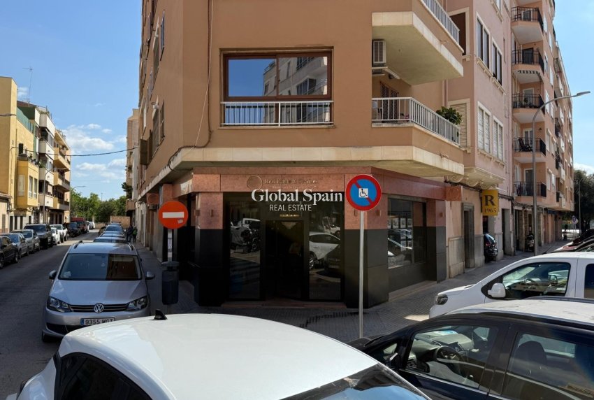 Revente - PROPRIÉTÉ COMMERCIALE -
PALMA - Mallorca