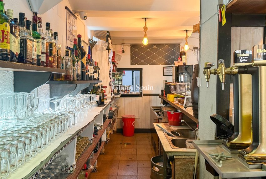 Revente - PROPRIÉTÉ COMMERCIALE -
TORREVIEJA - Aguas Nuevas