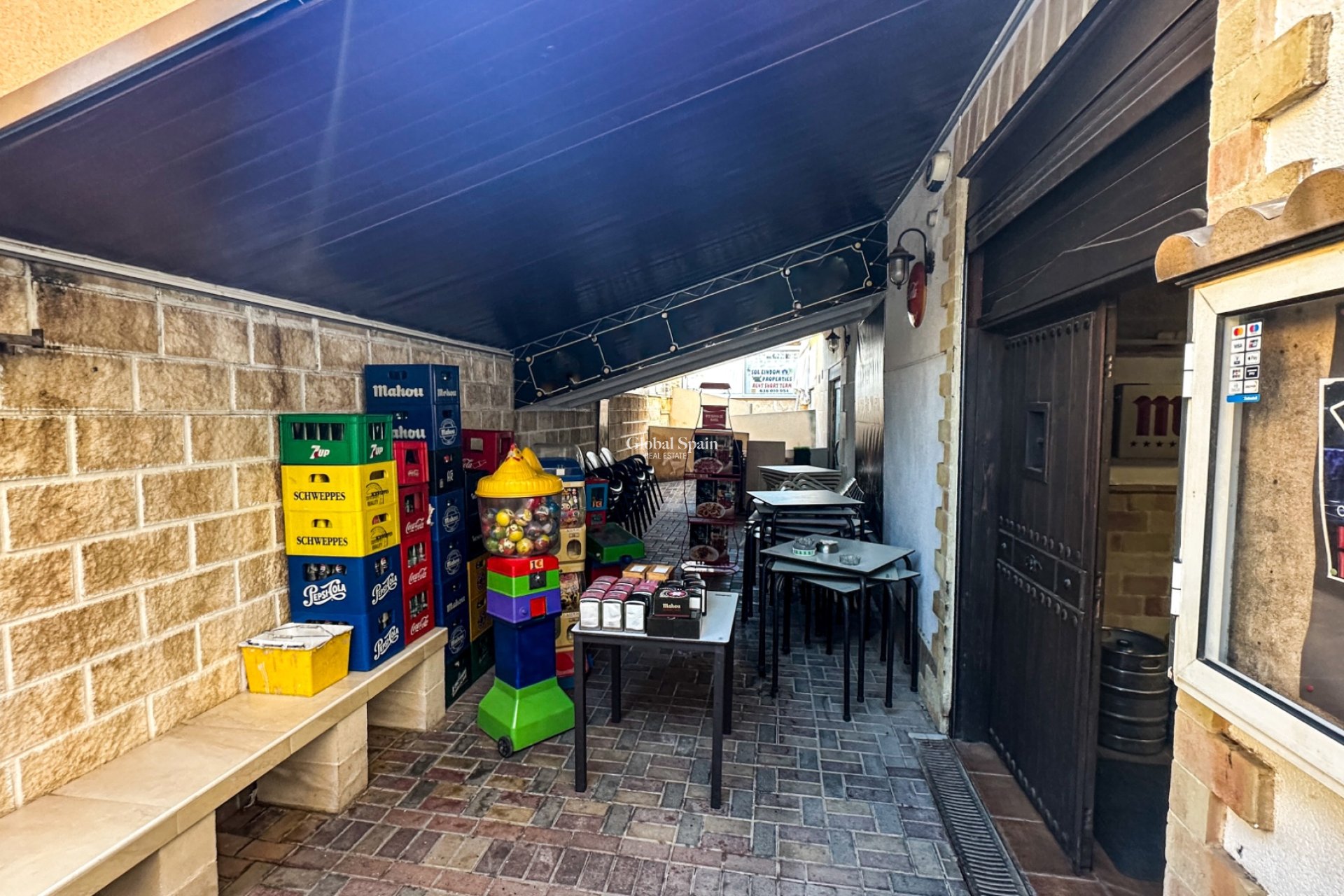 Revente - PROPRIÉTÉ COMMERCIALE -
TORREVIEJA - Aguas Nuevas