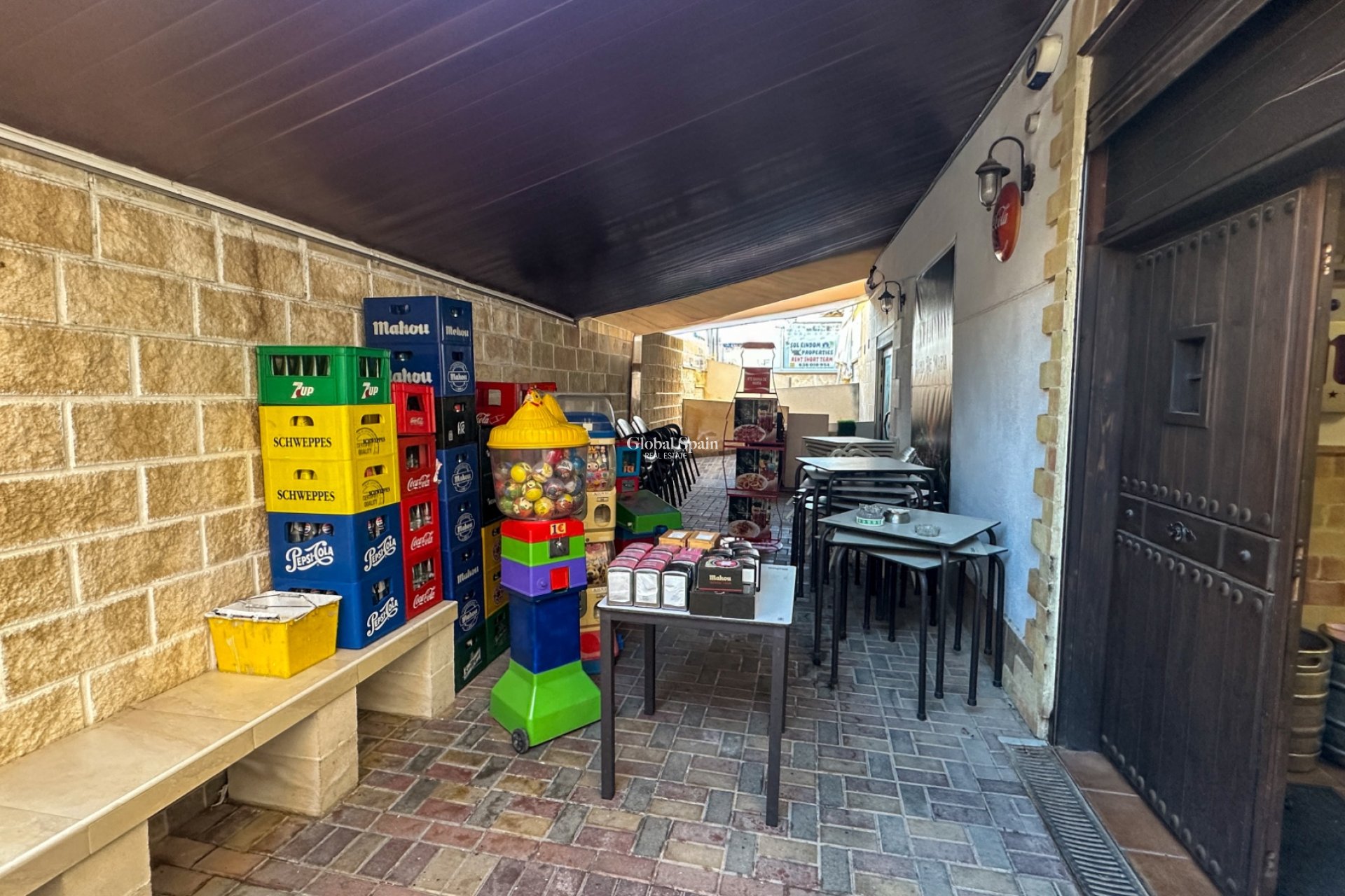 Revente - PROPRIÉTÉ COMMERCIALE -
TORREVIEJA - Aguas Nuevas