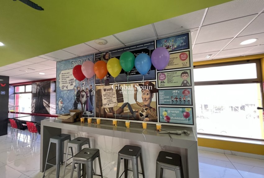 Revente - PROPRIÉTÉ COMMERCIALE -
TORREVIEJA - Costa Blanca Sur