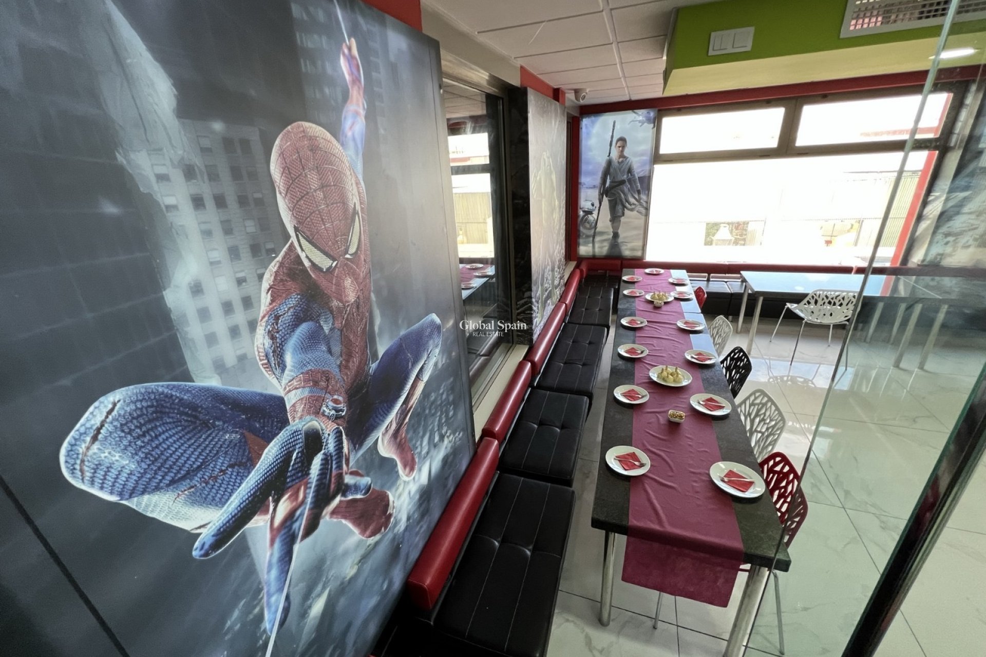 Revente - PROPRIÉTÉ COMMERCIALE -
TORREVIEJA - Costa Blanca Sur