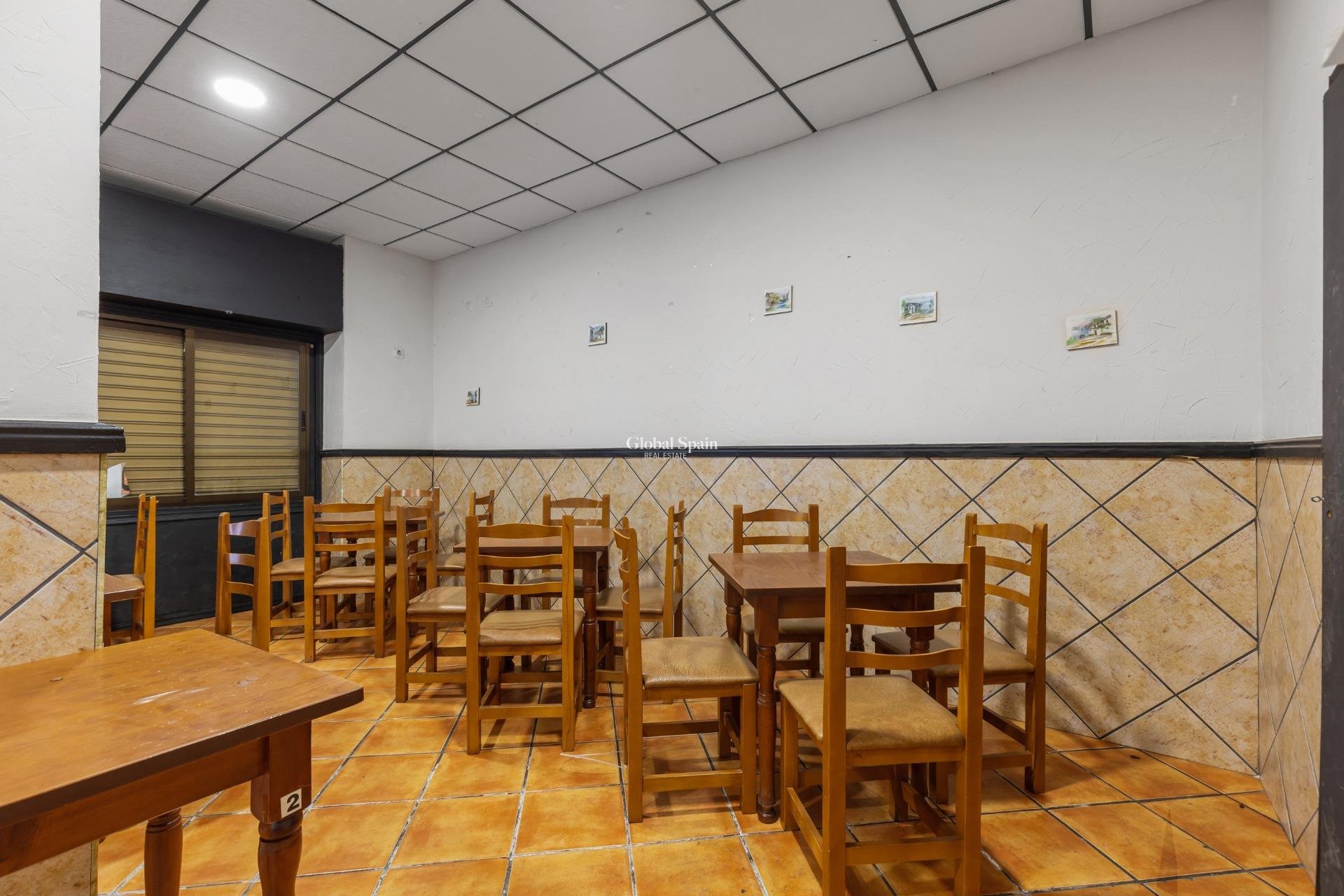 Revente - PROPRIÉTÉ COMMERCIALE -
TORREVIEJA - Estacion de autobuses