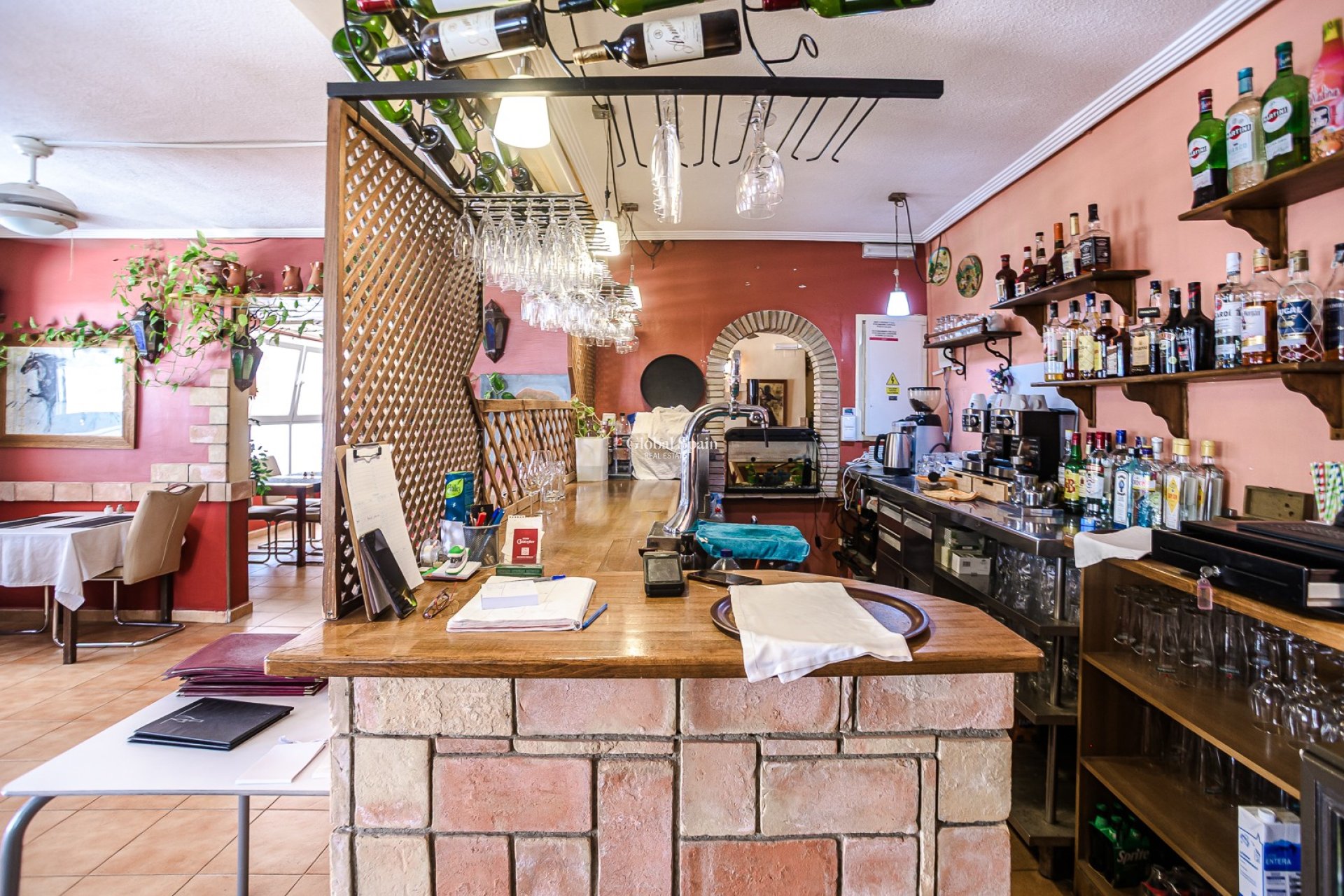 Revente - PROPRIÉTÉ COMMERCIALE -
TORREVIEJA - La Veleta