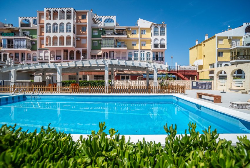 Revente - PROPRIÉTÉ COMMERCIALE -
TORREVIEJA - La Veleta