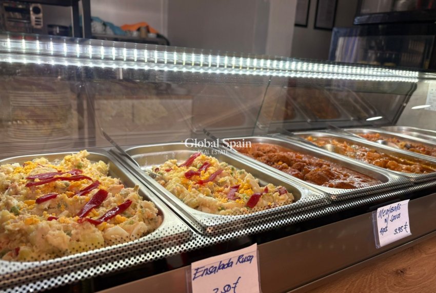 Revente - PROPRIÉTÉ COMMERCIALE -
TORREVIEJA - Puerto