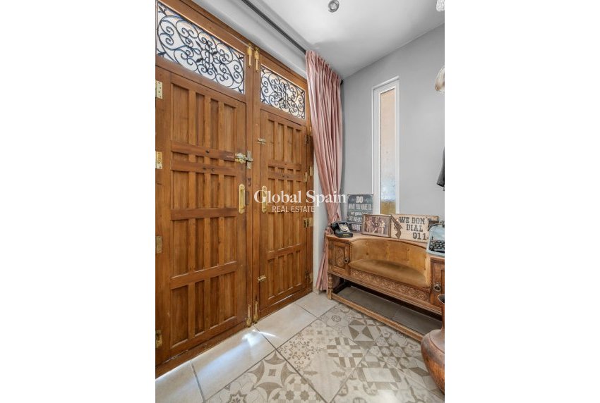 Revente - Propriété de campagne/Finca -
ALMORADÍ