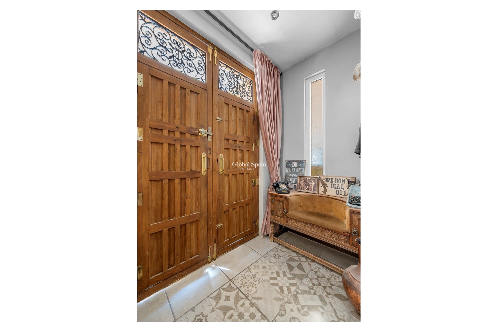 Revente - Propriété de campagne/Finca -
ALMORADÍ