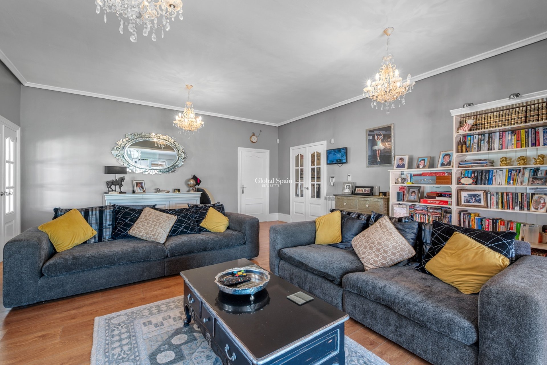 Revente - Propriété de campagne/Finca -
ALMORADÍ