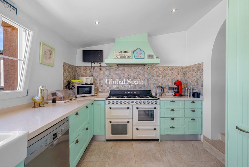 Revente - Propriété de campagne/Finca -
ALMORADÍ