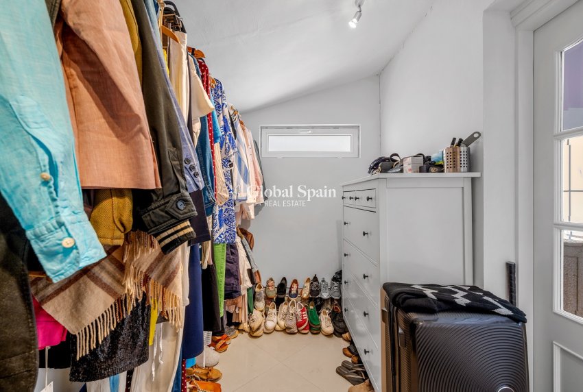 Revente - Propriété de campagne/Finca -
ALMORADÍ