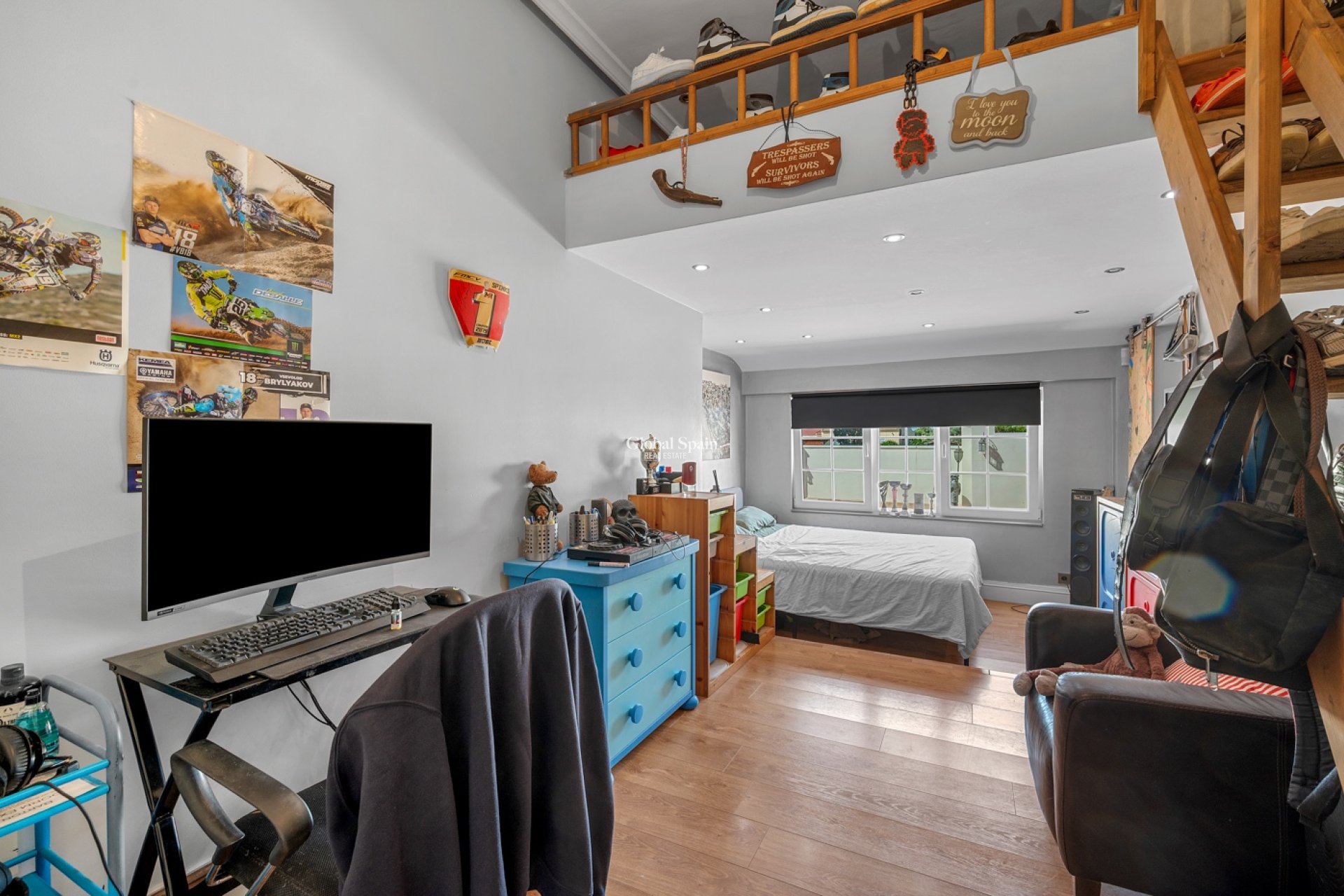 Revente - Propriété de campagne/Finca -
ALMORADÍ