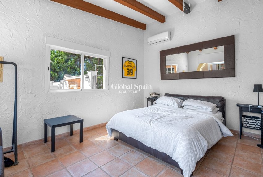 Revente - Propriété de campagne/Finca -
ALMORADÍ