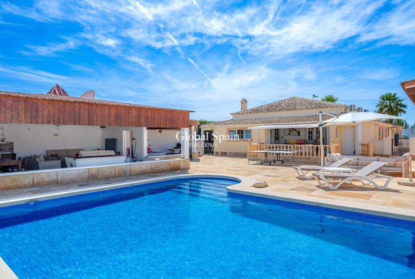 Revente - Propriété de campagne/Finca -
ALMORADÍ