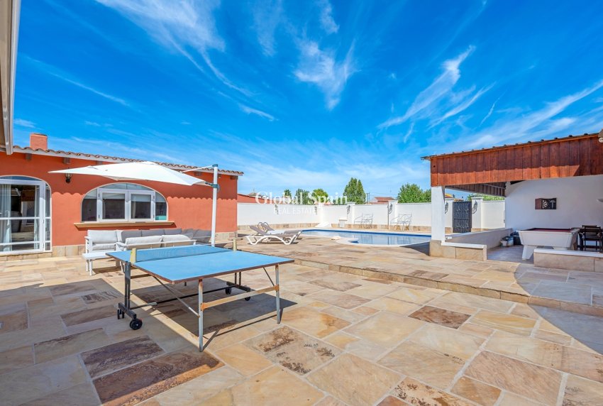 Revente - Propriété de campagne/Finca -
ALMORADÍ