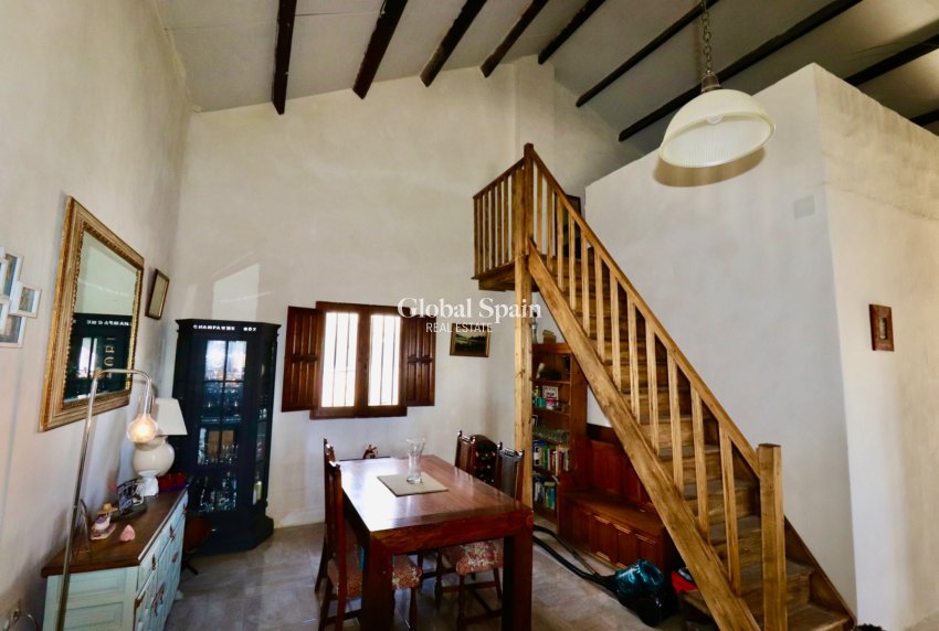 Revente - Propriété de campagne/Finca -
DOLORES