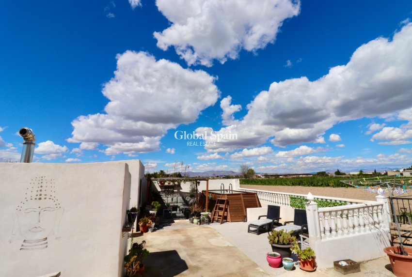 Revente - Propriété de campagne/Finca -
DOLORES