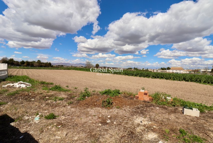 Revente - Propriété de campagne/Finca -
DOLORES