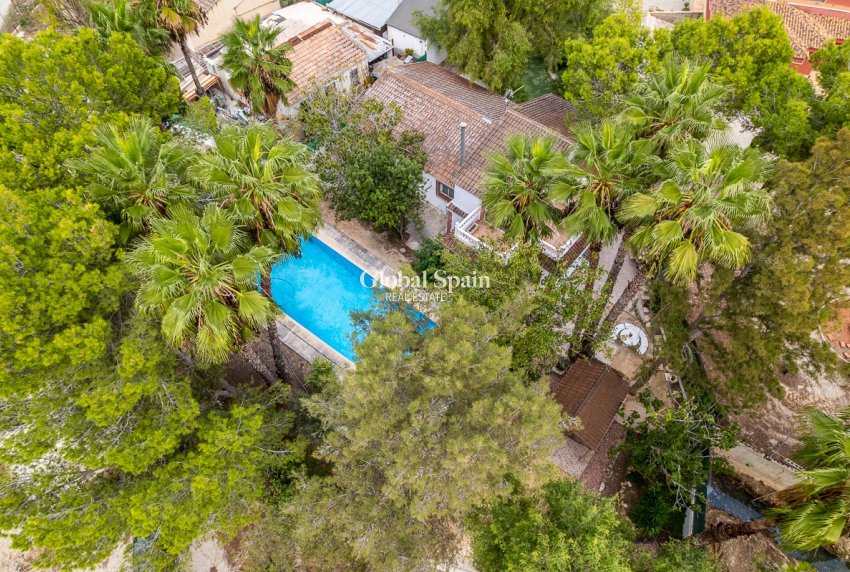 Revente - Propriété de campagne/Finca -
ORIHUELA - Orihuela