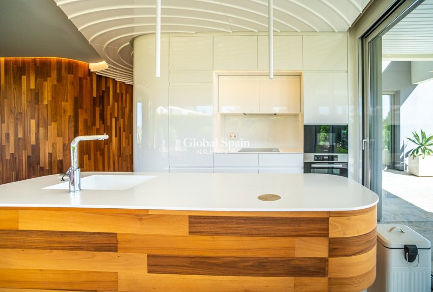 Revente - Rez-de-chaussée -
LAS COLINAS GOLF RESORT