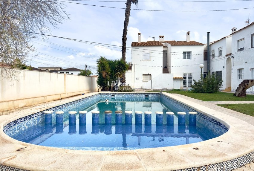 Revente - Rez-de-chaussée -
ORIHUELA COSTA - La Regia