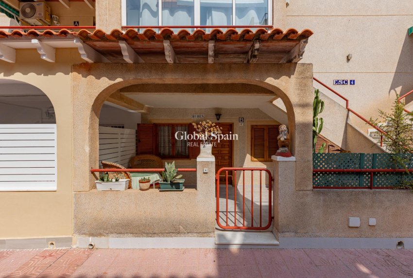 Revente - Rez-de-chaussée -
TORREVIEJA - Acequion