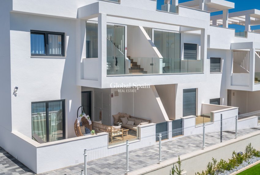Revente - Rez-de-chaussée -
TORREVIEJA - LOS BALCONES - LOS ALTOS