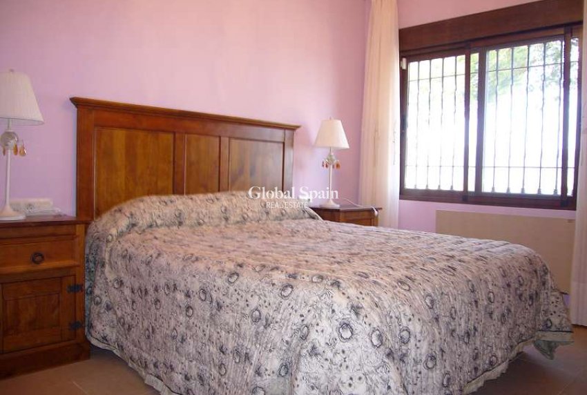 Revente - VILLA -
ABANILLA - Inland