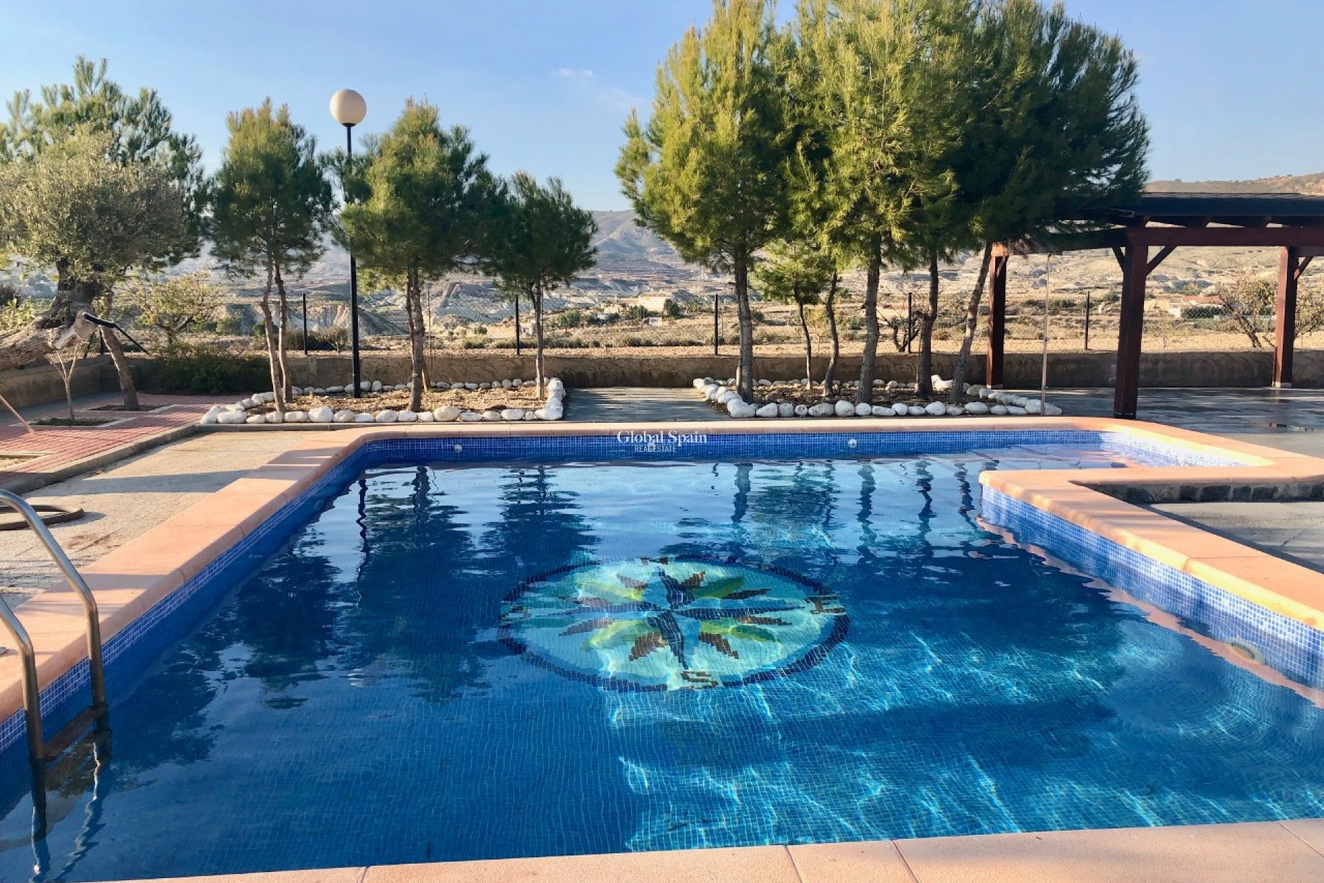 Revente - VILLA -
ABANILLA - Inland